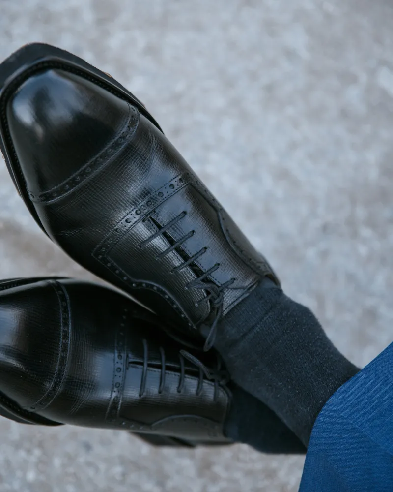 Black Brogue Lightweight Dress Shoe