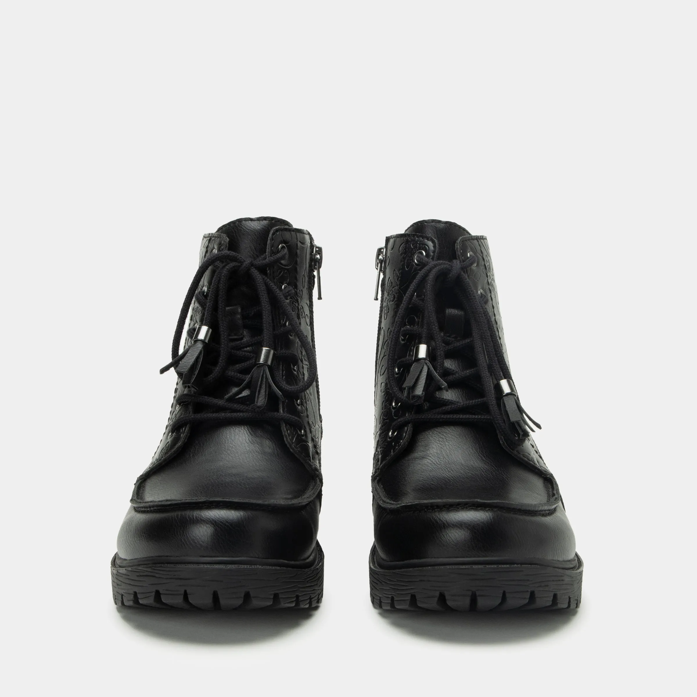 Chevon Embloom Black Boot